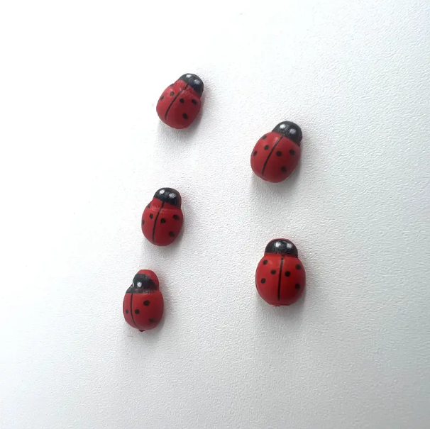 20 pcs, Mini Wooden Ladybugs, with Stickers, for DIY Handicraft, Card Making, Garden, Party Décor, Room Decoration.